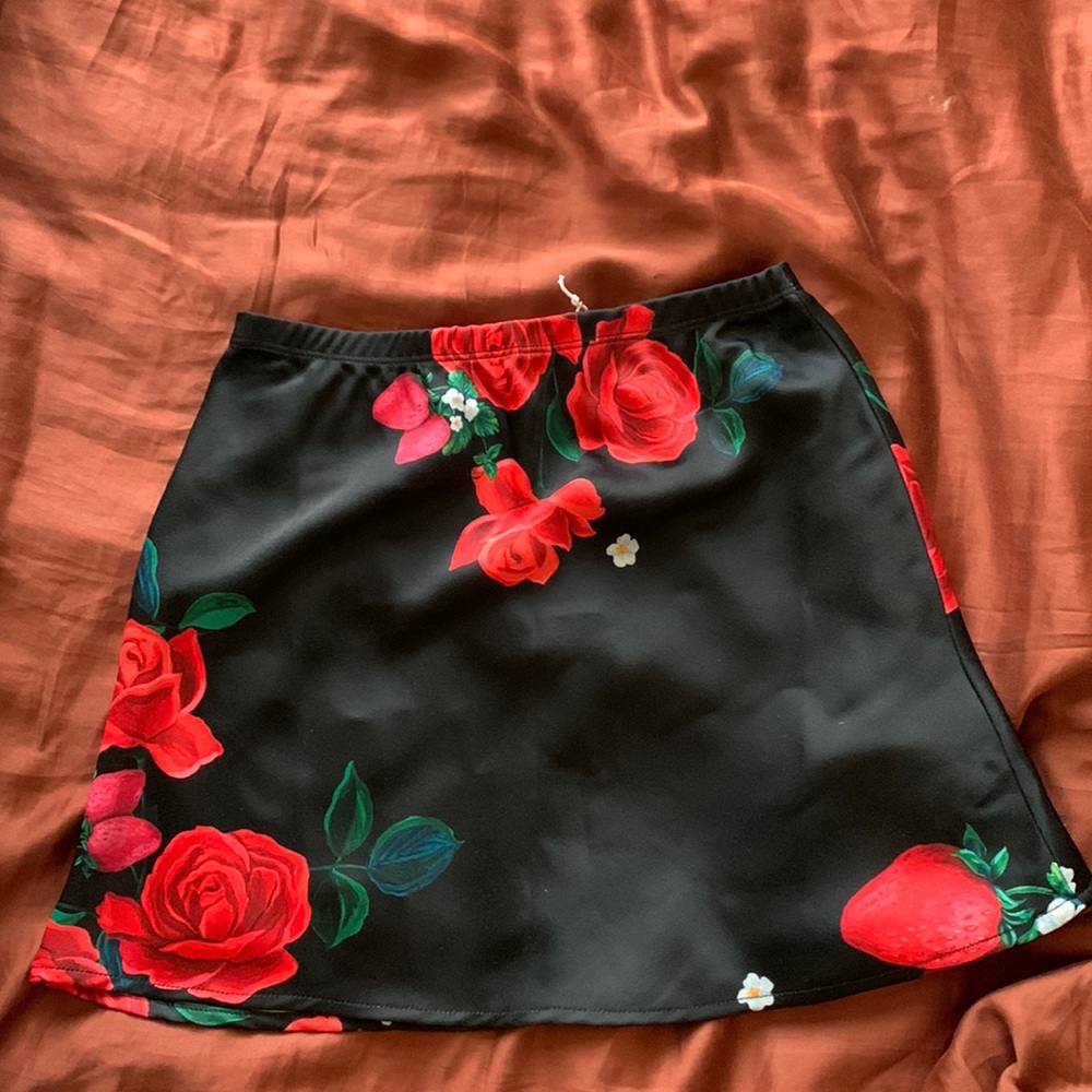 Sarah Mini Skirt LISA SAYS GAH, Recycled Poly- Rose Party NWT